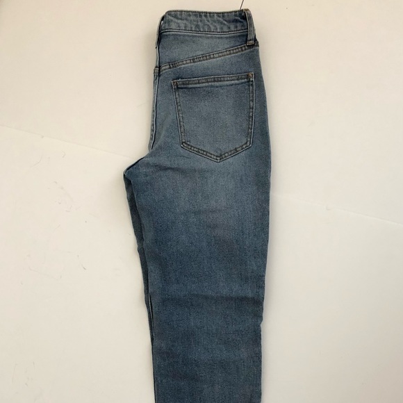 No Boundaries | Juniors High Rise Girlfriend Jeans - Picture 4 of 6